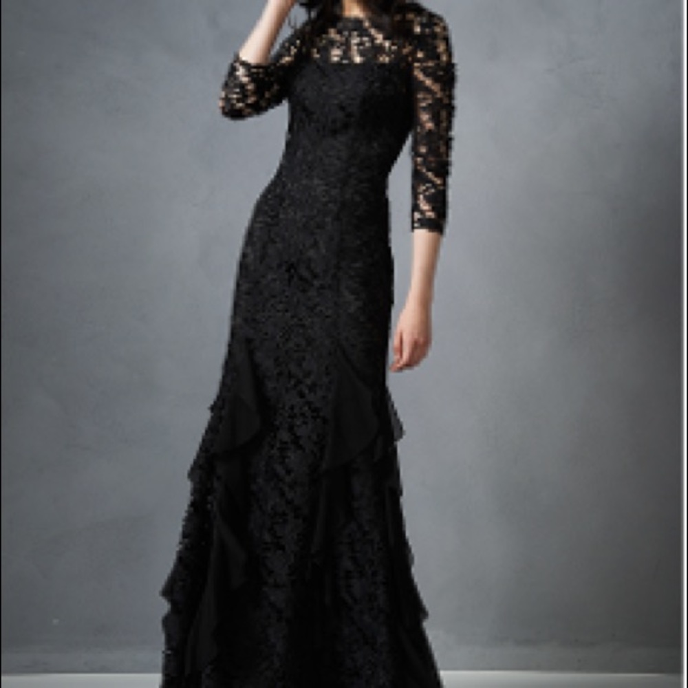 Kay Unger New York - black lace Evening Gown